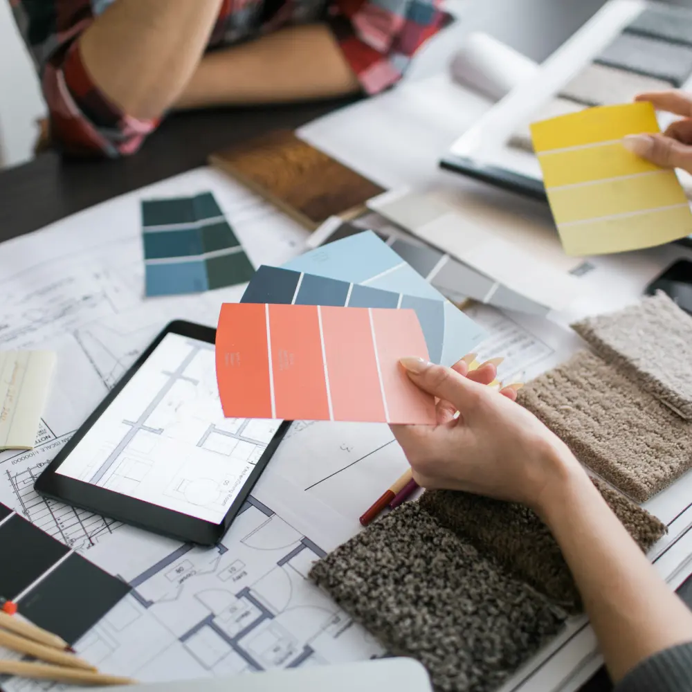 Intérieur en construction avec fenêtres